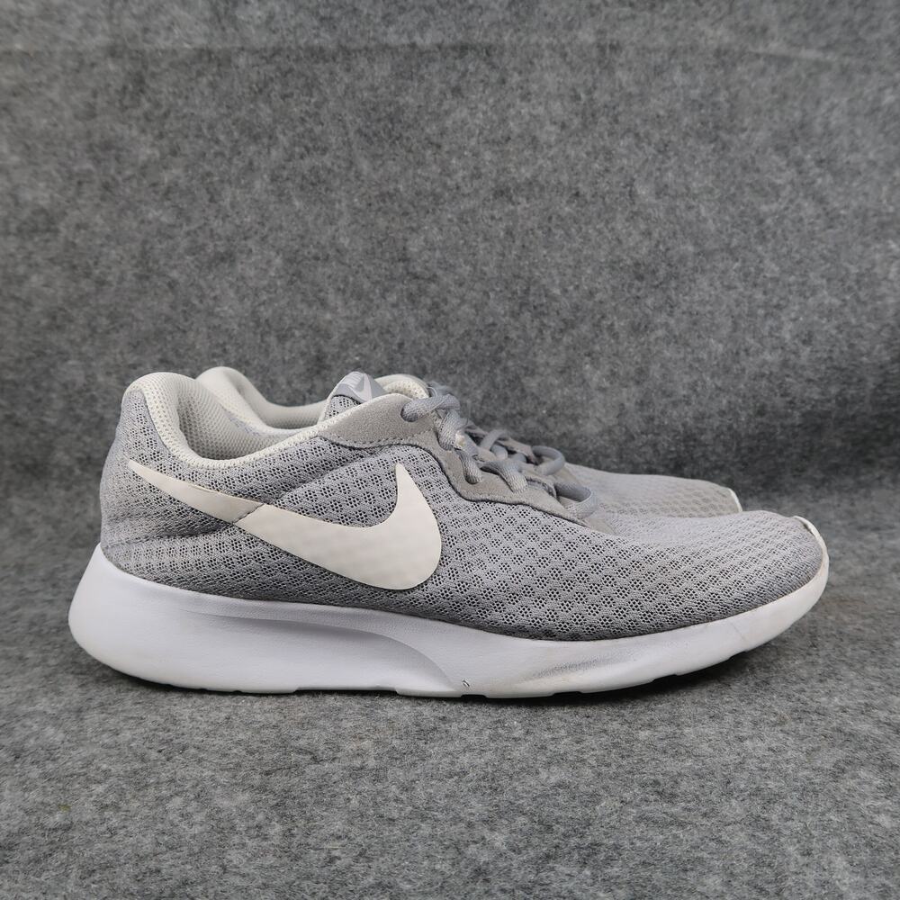 Nike Shoes Womens 8.5 Tanjun Sneaker Athletic Trainer Casual Active Grey Running